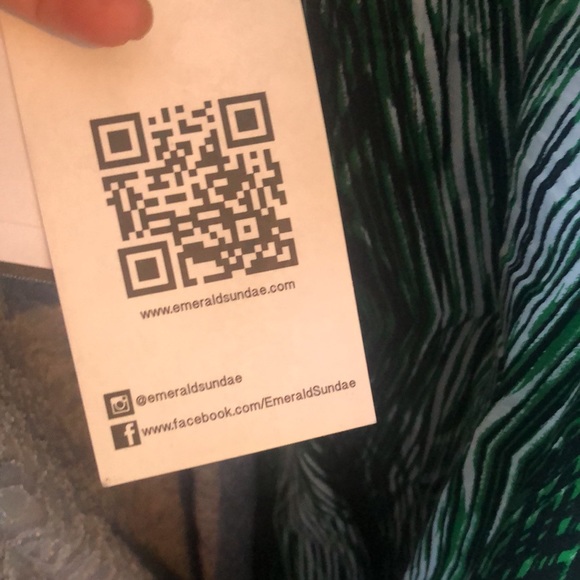 Perfect party dress in silver sparkly floral lace,bell sleeves, off shoulder - Picture 7 of 7